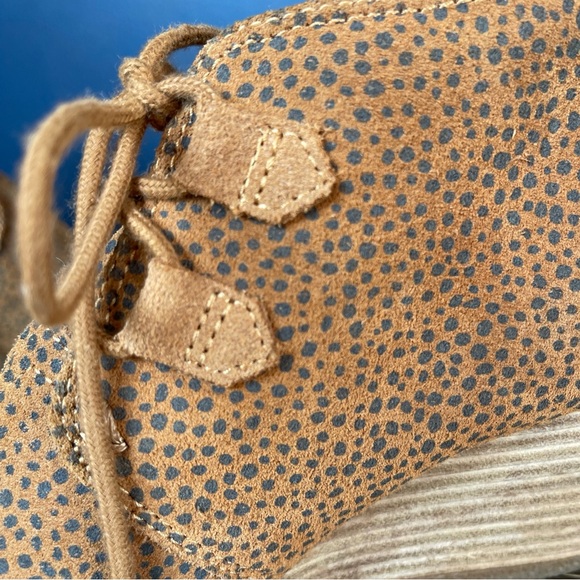 Womens TOMS Kala Tan Mini Cheetah Suede Booties Boot Wedge Size 6.5 Lace Up - Picture 9 of 14
